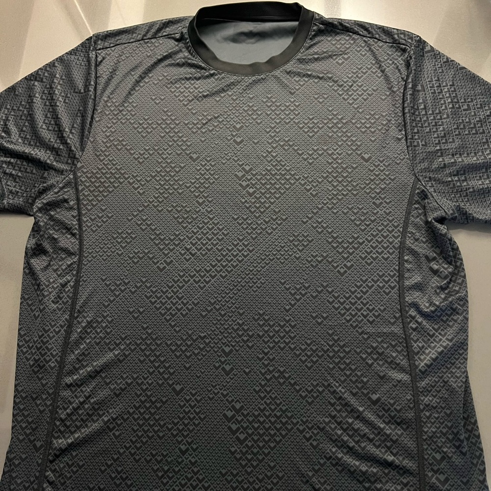Lacoste sport ultra dry size 7